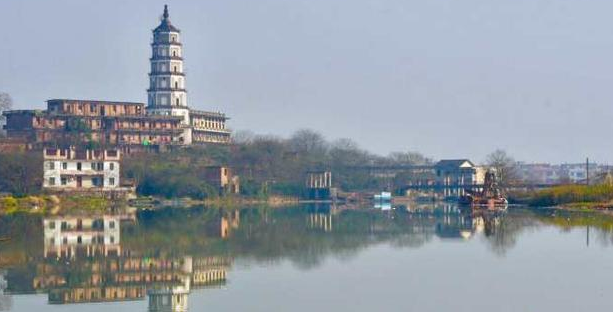 常寧市借助無人機(jī)空中巡河,全方位無死角治水(圖1) 常寧市借助無人機(jī)空中巡河,全方位無死角治水(圖1)