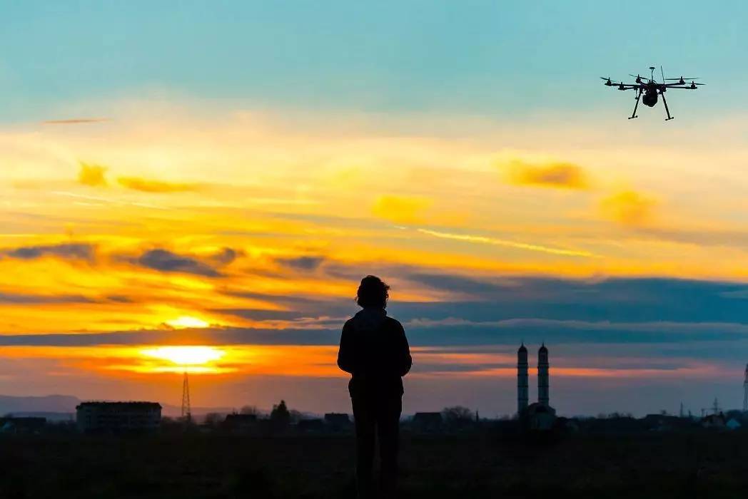 無(wú)人機(jī)在環(huán)保檢測(cè)領(lǐng)域的優(yōu)勢(shì)(圖1) 無(wú)人機(jī)在環(huán)保檢測(cè)領(lǐng)域的優(yōu)勢(shì)(圖1)